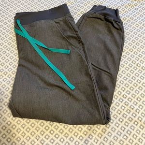 Figs Zamora joggers. Size medium petite. Graphite